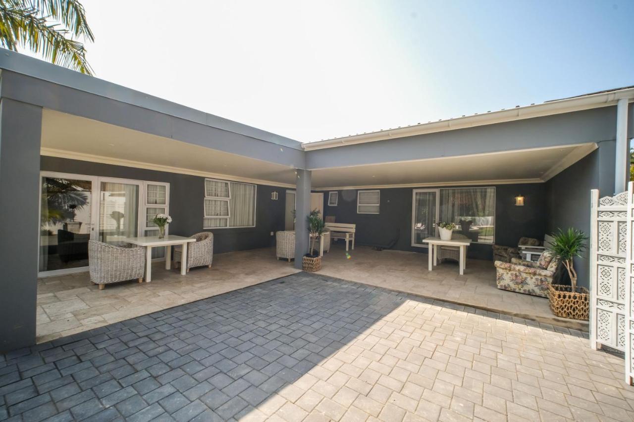 Hotel 182 Old Transkei Road East London Exterior foto